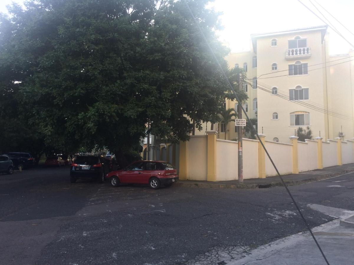 Monblanc Apartamento Completo ซานซัลวาดอร์ ภายนอก รูปภาพ