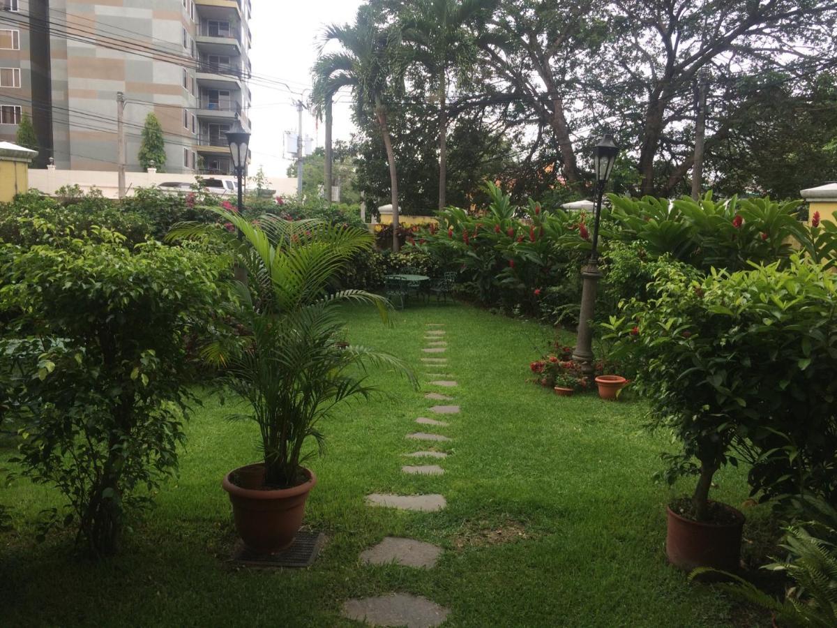 Monblanc Apartamento Completo ซานซัลวาดอร์ ภายนอก รูปภาพ