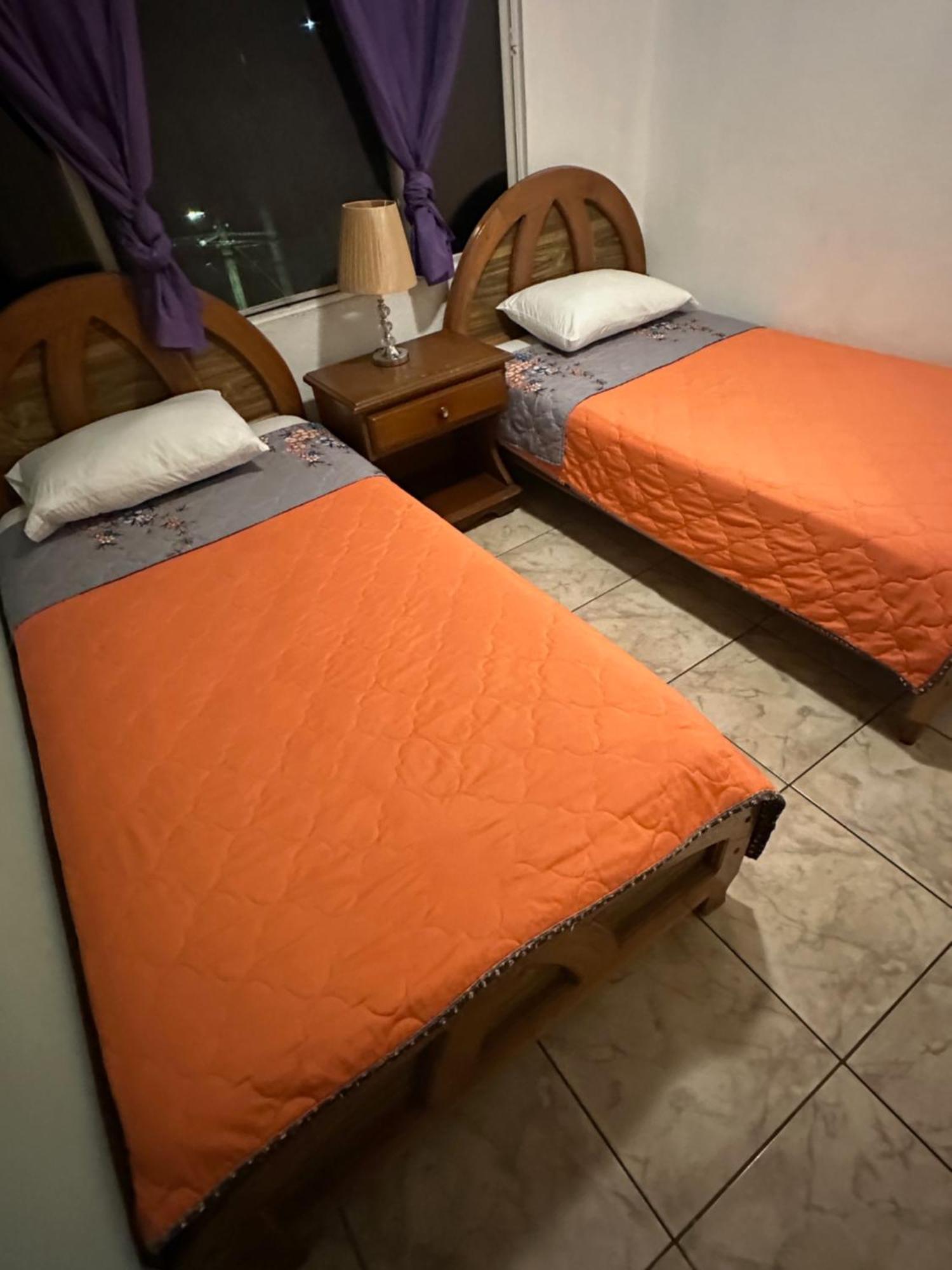 Monblanc Apartamento Completo ซานซัลวาดอร์ ภายนอก รูปภาพ
