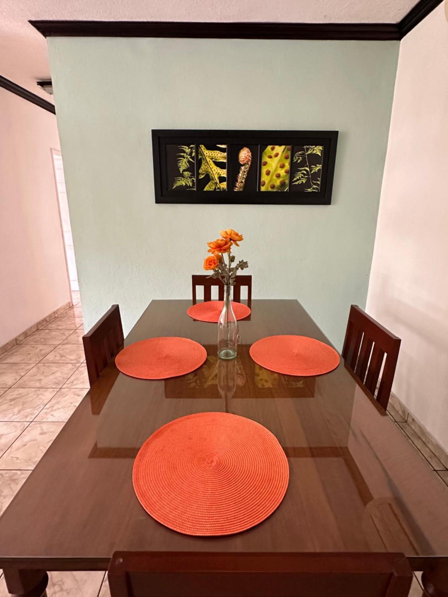 Monblanc Apartamento Completo ซานซัลวาดอร์ ภายนอก รูปภาพ